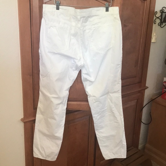 Old Navy White The Rockstar Jeans - Picture 5 of 9